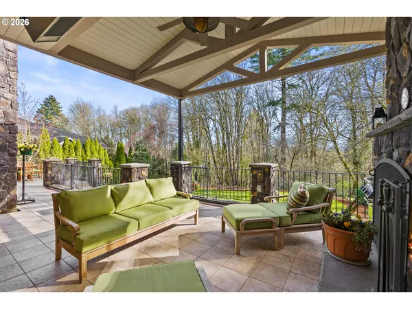$3,695,000 | 2147 Glenmorrie Lane, Lake Oswego, OR 97034
