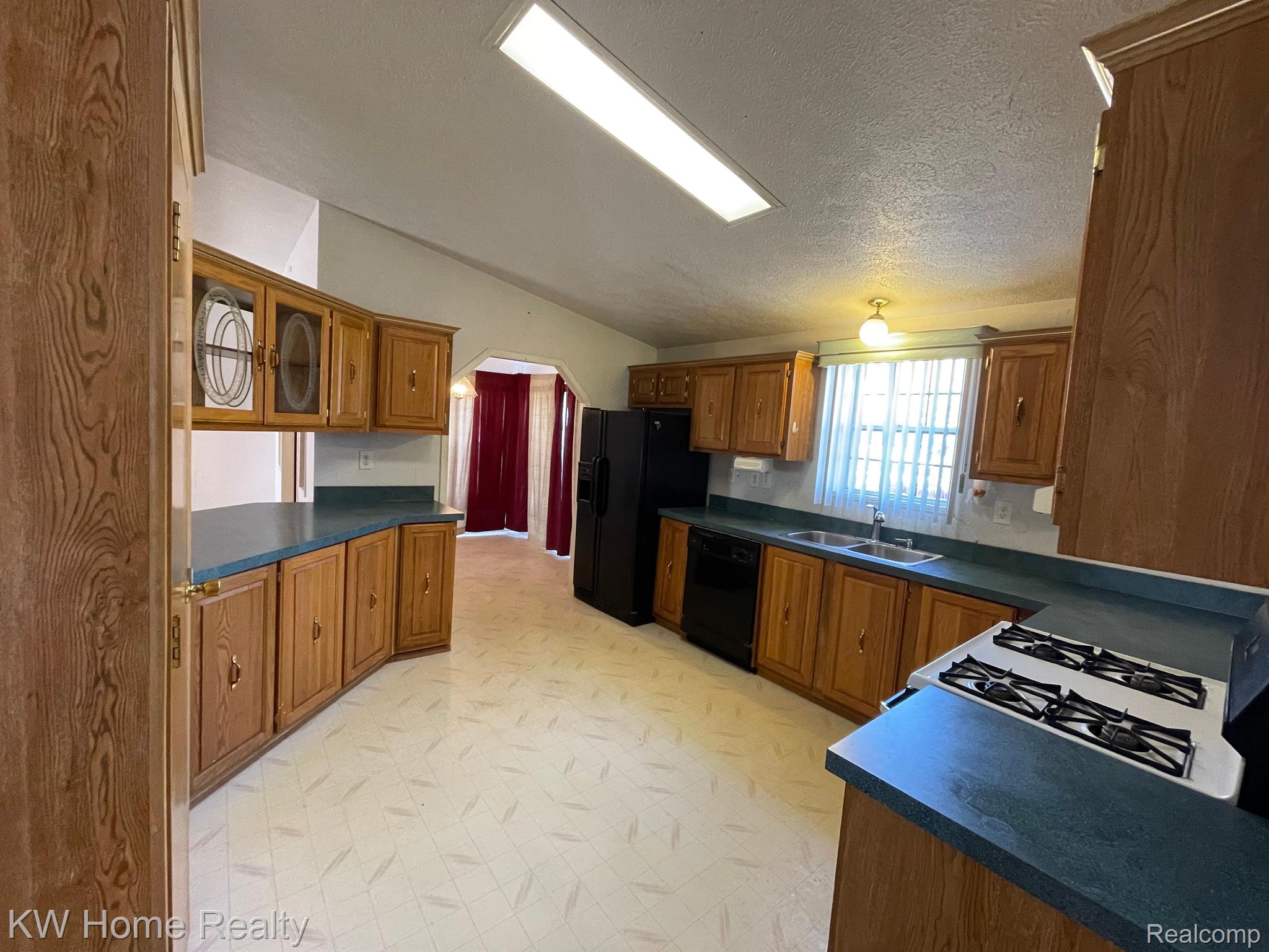 4585 West Dunbar Road Monroe, MI 48161 - Photo 4 of 19 Gallery Image 4