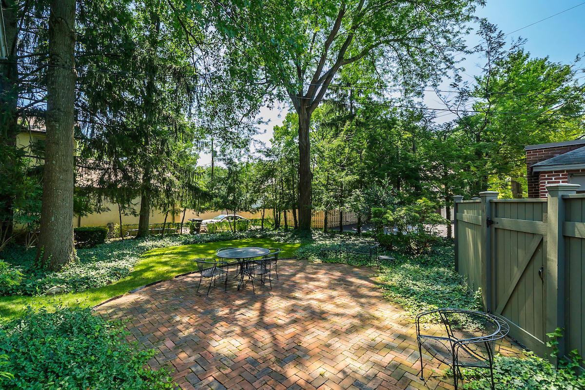 2425 Brentwood Road Columbus, OH 43209 - Photo 27 of 29