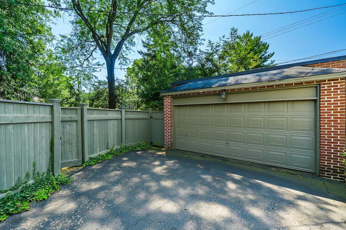 2425 Brentwood Road Columbus, OH 43209 - Photo 29 of 29