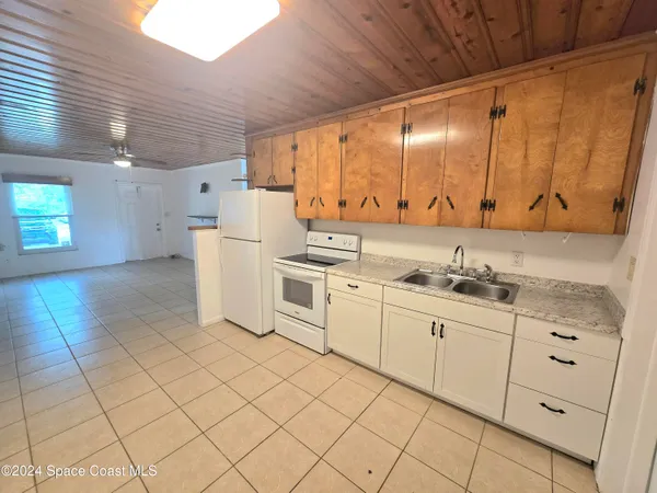 $1,400 | 1812 Guava Avenue, Melbourne, FL 32935