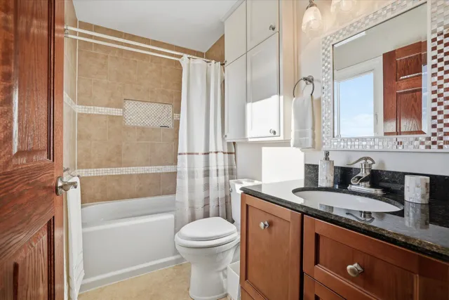 $559,000 | W309S8296 County Rd I, Mukwonago, WI 53149