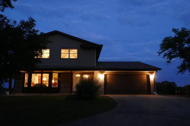 $559,000 | W309S8296 County Rd I, Mukwonago, WI 53149