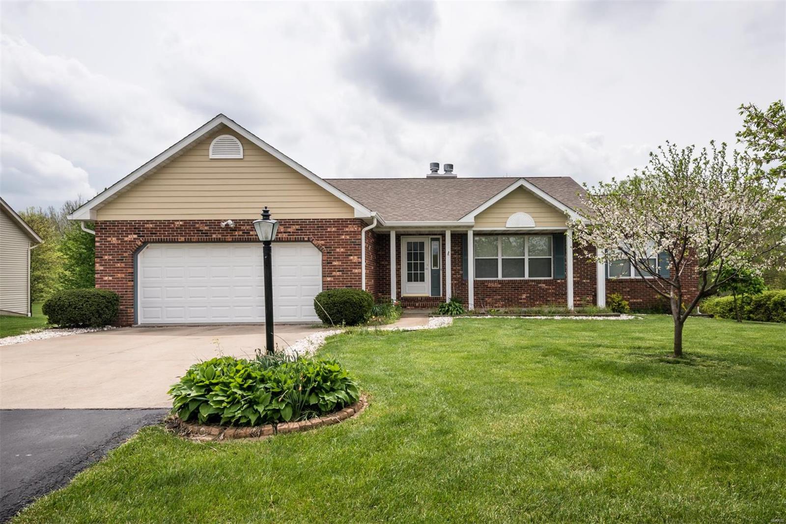 8540 Oak Hill School Road Lebanon, IL 62254 - Photo 1 of 22 Gallery Image 1