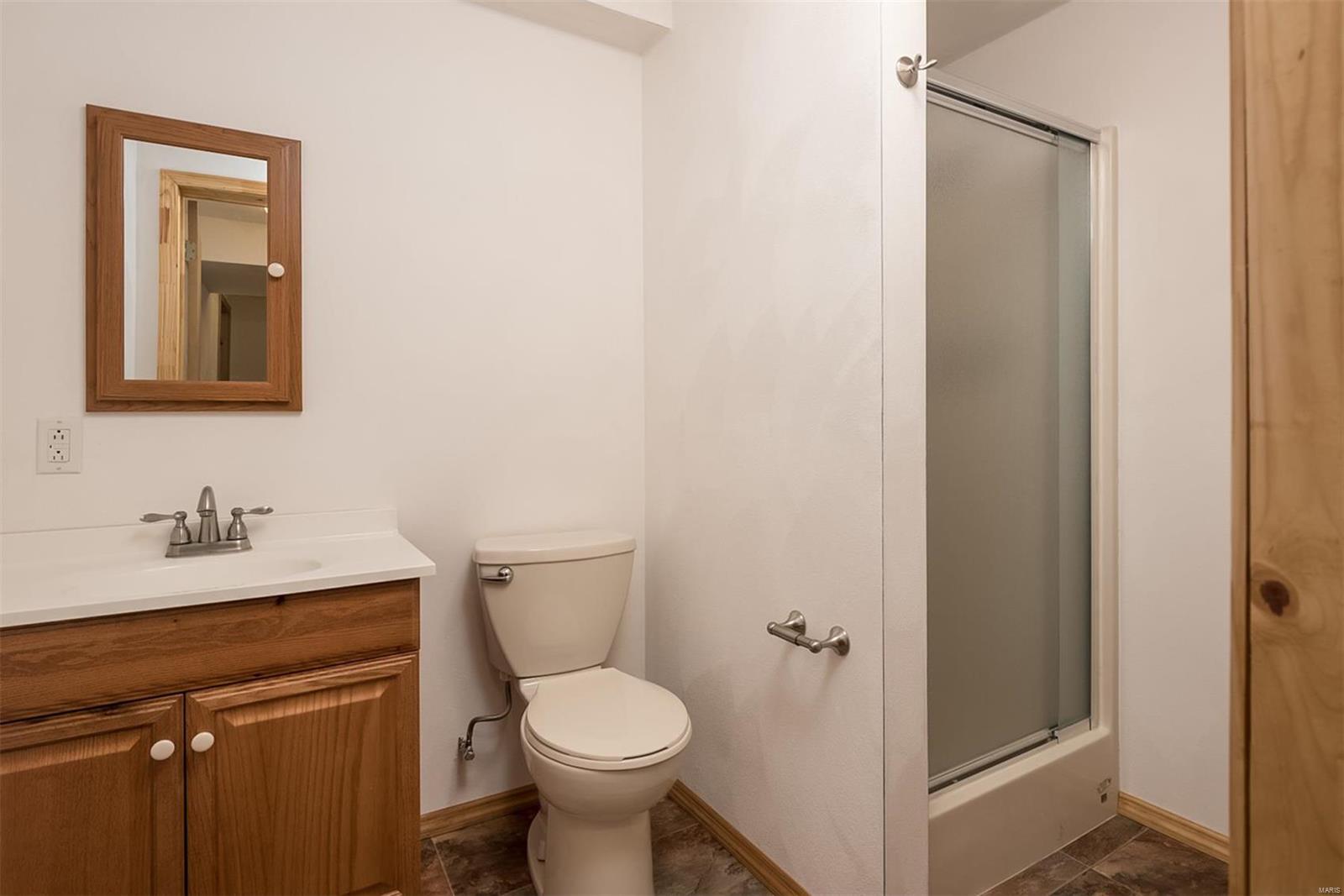 8540 Oak Hill School Road Lebanon, IL 62254 - Photo 17 of 22 Gallery Image 17
