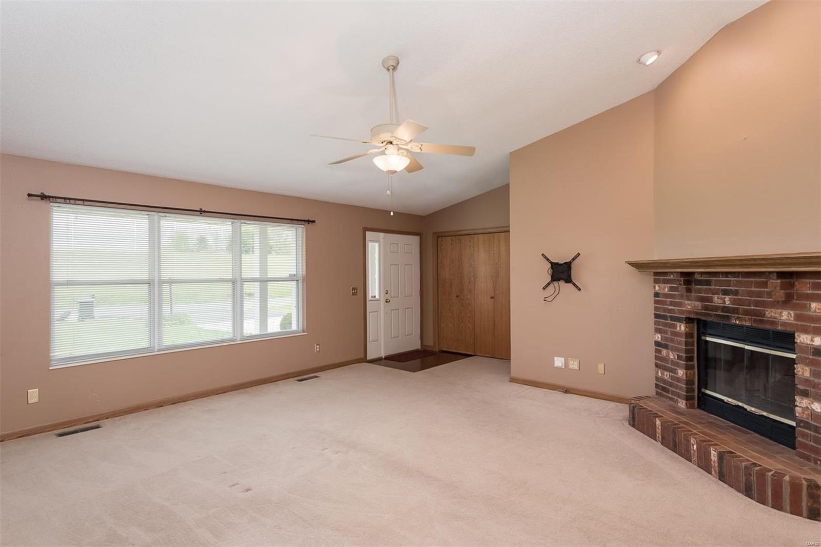 8540 Oak Hill School Road Lebanon, IL 62254 - Photo 4 of 22 Gallery Image 4