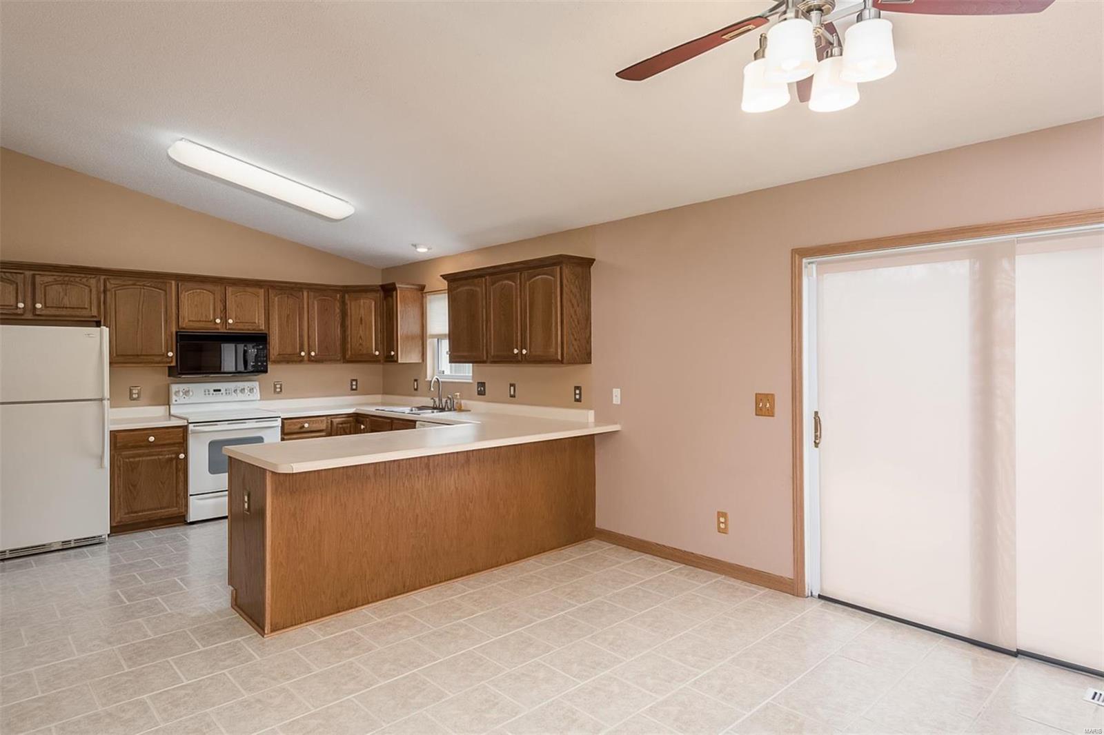 8540 Oak Hill School Road Lebanon, IL 62254 - Photo 6 of 22 Gallery Image 6