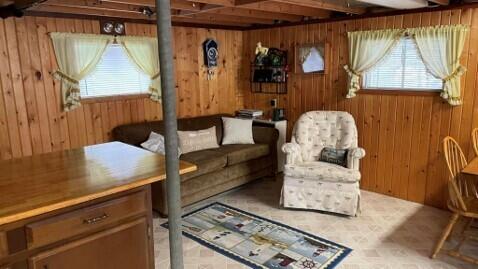 274 Echo Road Bronston, KY 42518 - Photo 14 of 25 3 group Living area 2