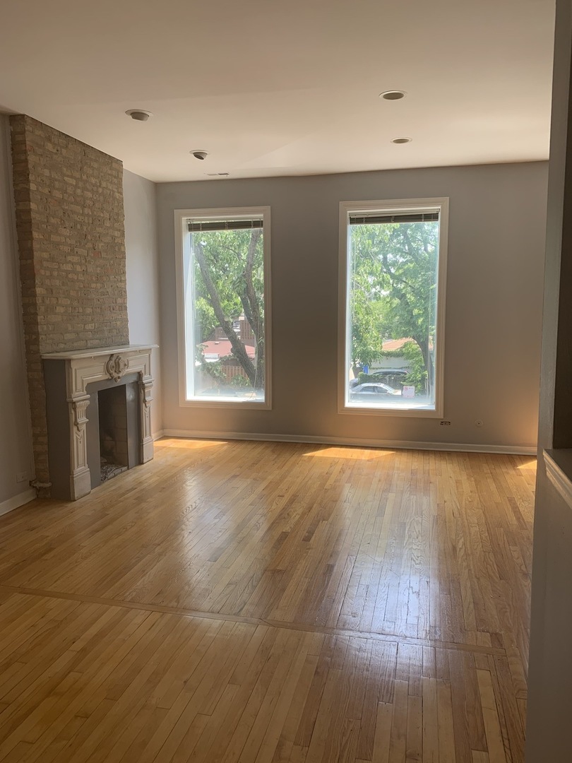 1448 West Polk Street, Unit 2F Chicago, IL 60607 - Photo 3 of 19