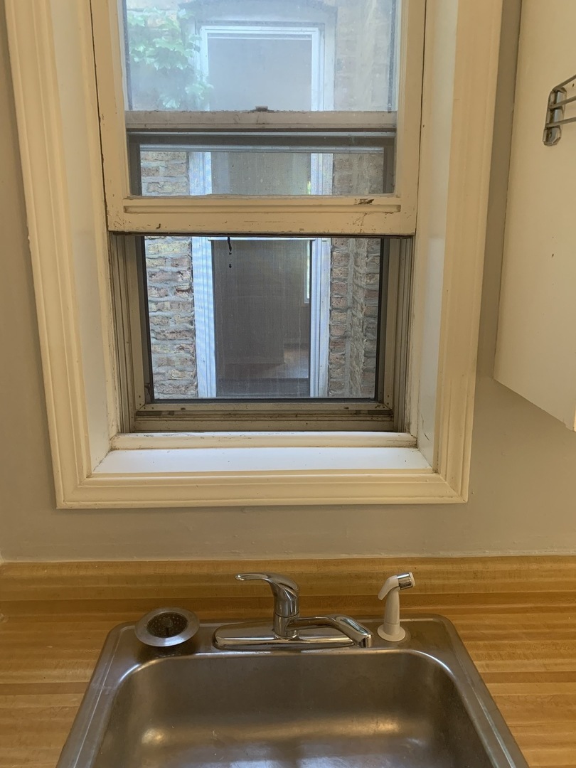 1448 West Polk Street, Unit 2F Chicago, IL 60607 - Photo 10 of 19