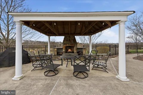 $2,899,000 | 16076 Berlin Turnpike, Purcellville, VA 20132