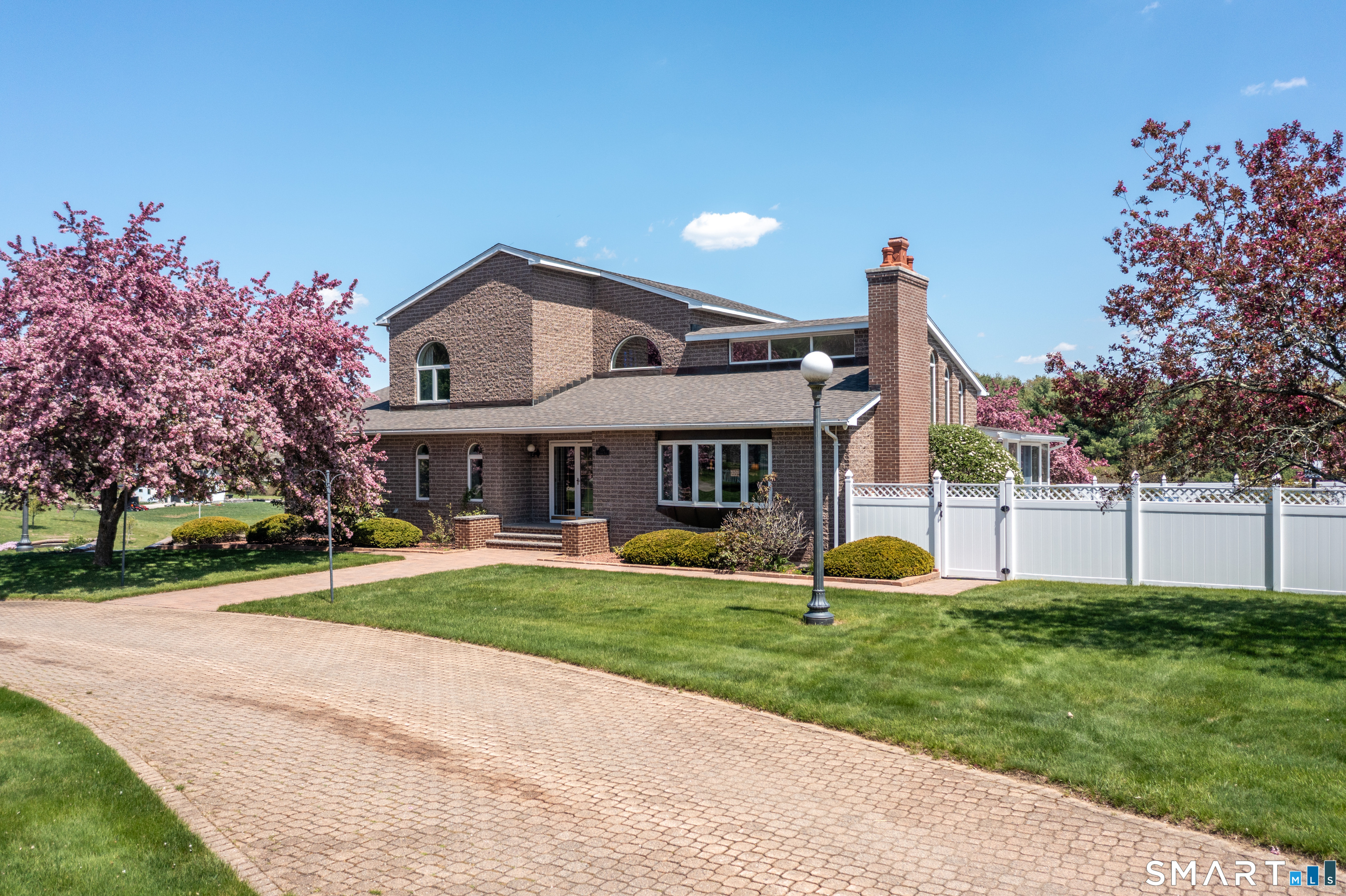 524 Wauregan Road Brooklyn, CT 06234 - Photo 2 of 35 Gallery Image 2
