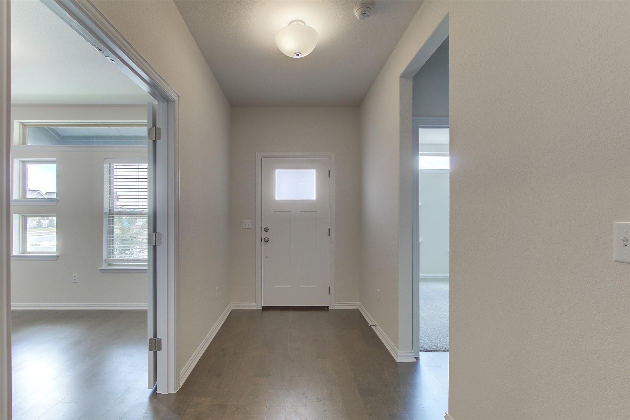 8729 Belknap Rd. Austin, TX 78747 - Photo 7 of 31