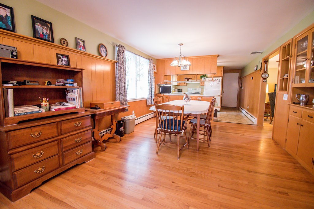17 Rutherford Avenue Warwick, RI 02886 - Photo 3 of 37 Gallery Image 3