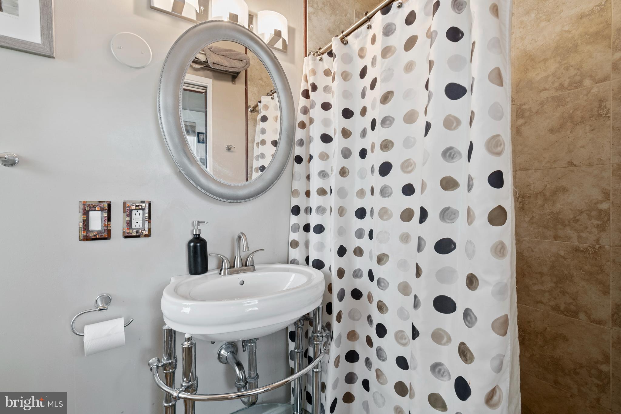 433 Harmon Road Philadelphia, PA 19128 - Photo 13 of 25 Gallery Image 13