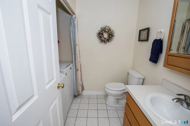 $479,000 | 146 Fitch Street, North Haven, CT 06473