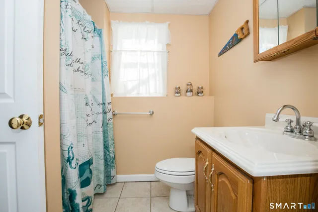 $479,000 | 146 Fitch Street, North Haven, CT 06473