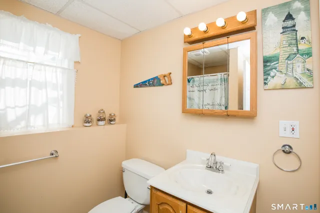 $479,000 | 146 Fitch Street, North Haven, CT 06473