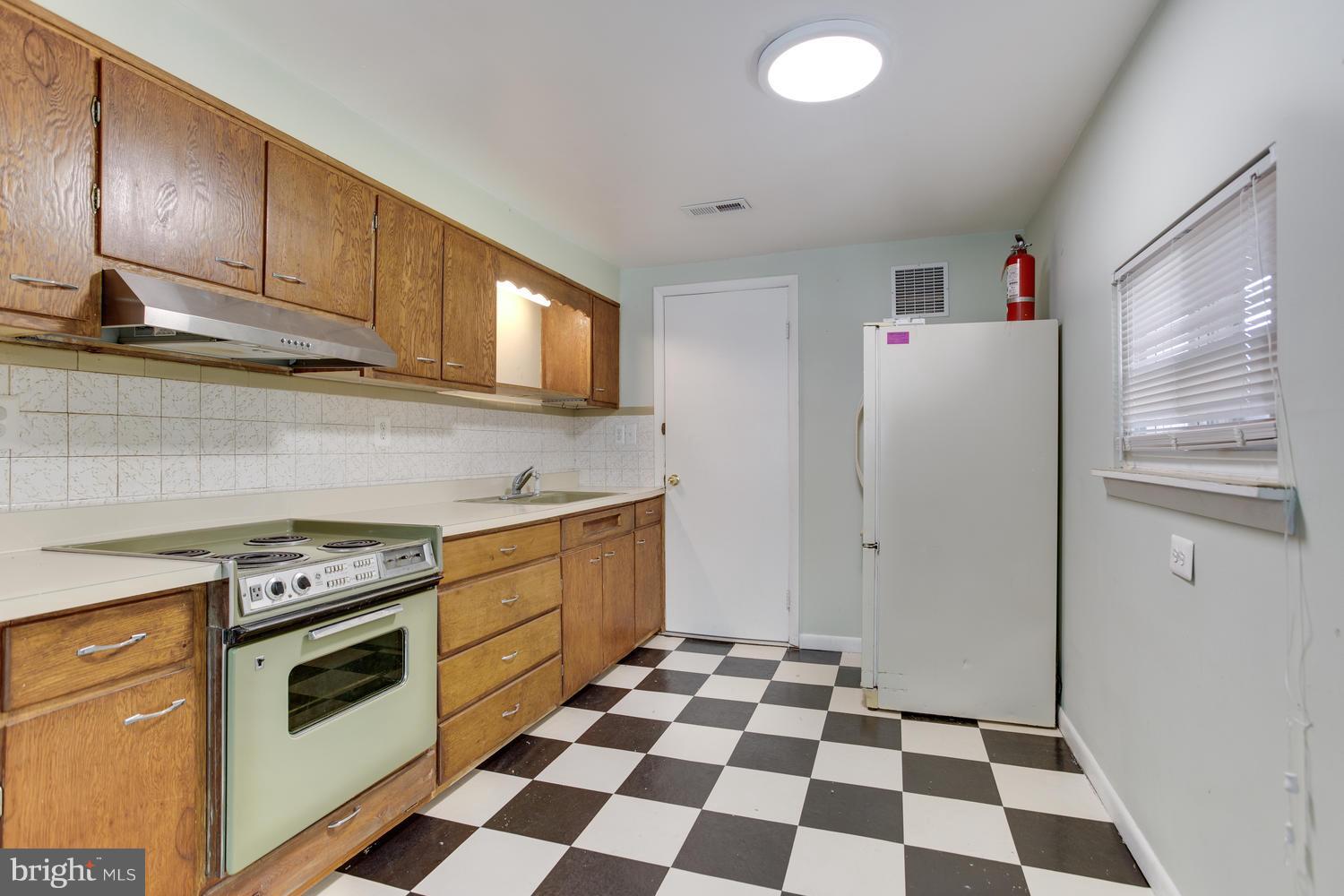 5971 Deale Beach Road Deale, MD 20751 - Photo 16 of 28 Lower Level Kitchen