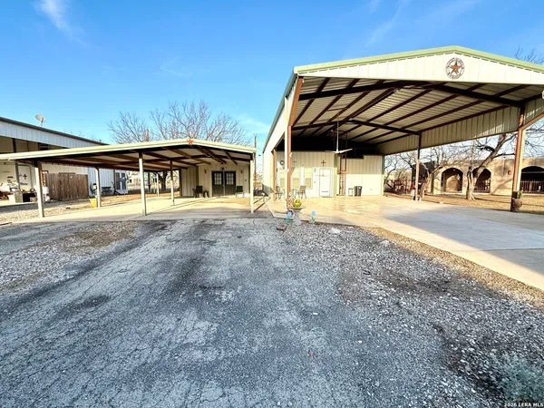 $185,000 | 25 Cenizo Circle, Brackettville, TX 78832