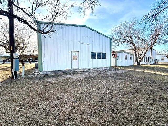 $190,000 | 25 Cenizo Circle, Brackettville, TX 78832