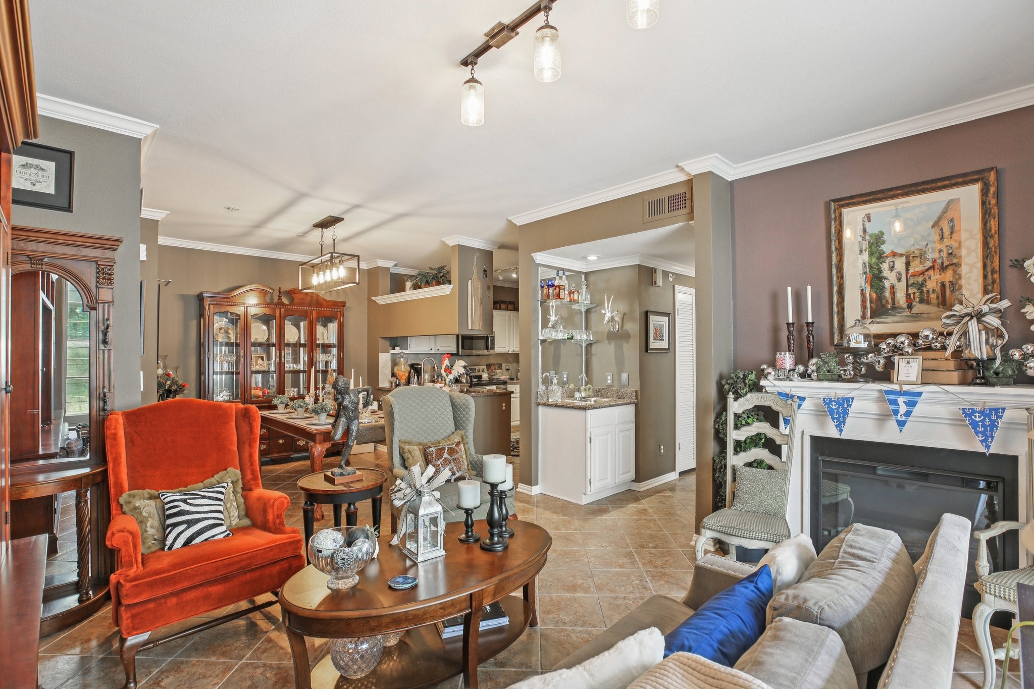 2100 Welch Street, Unit C113 Houston, TX 77019 - Photo 2 of 21