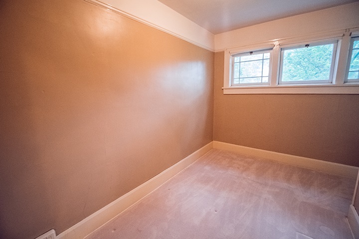 2829 Rice Avenue Rockford, IL 61101 - Photo 11 of 21 an empty room with a window