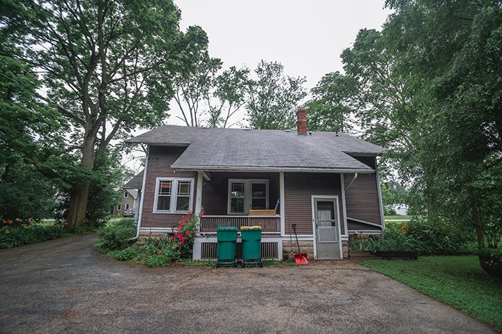 2829 Rice Avenue Rockford, IL 61101 - Photo 15 of 21 a front view of a house with garden
