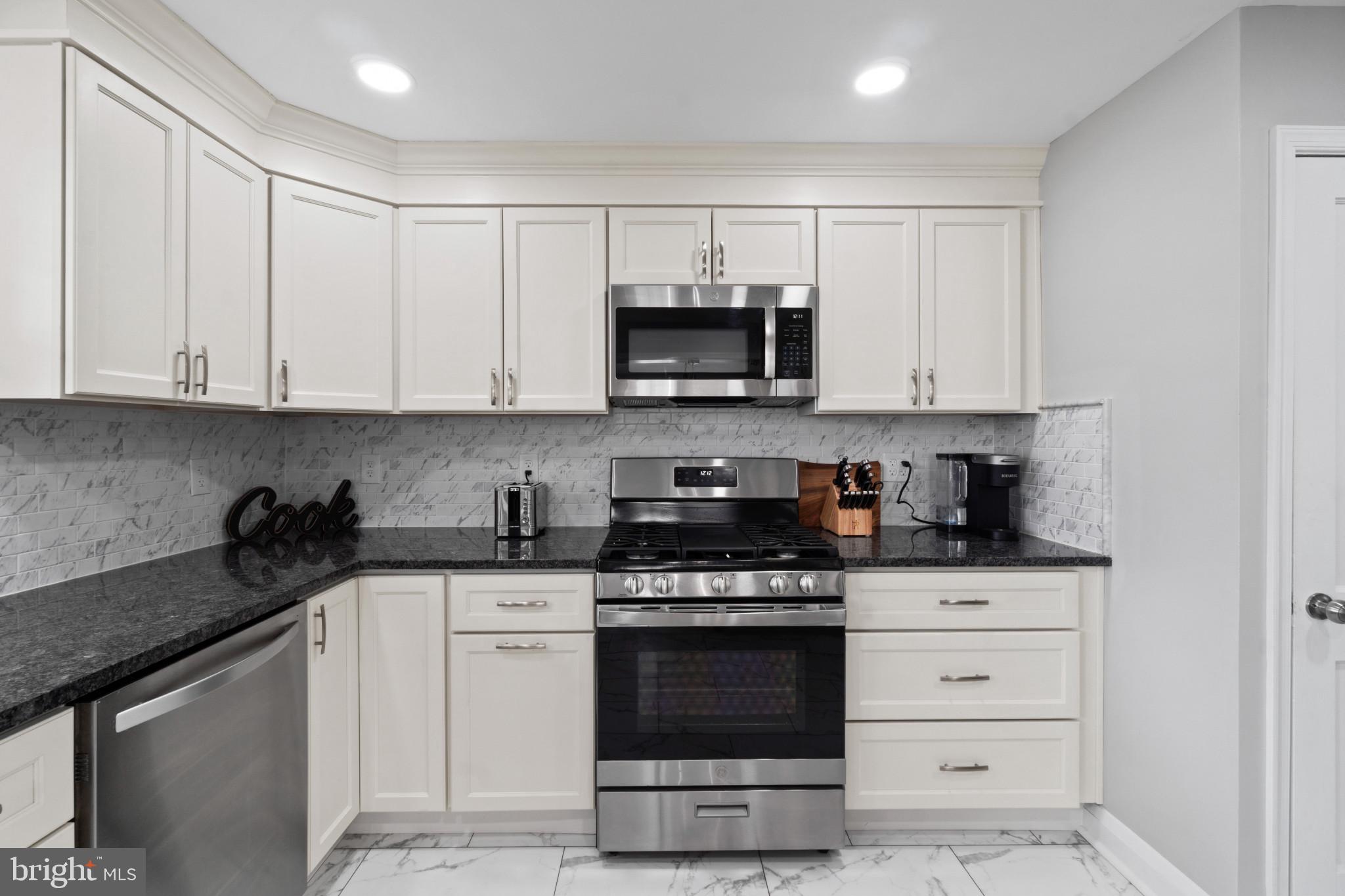 1517 Dellsway Road Towson, MD 21286 - Photo 10 of 34 Kitchen