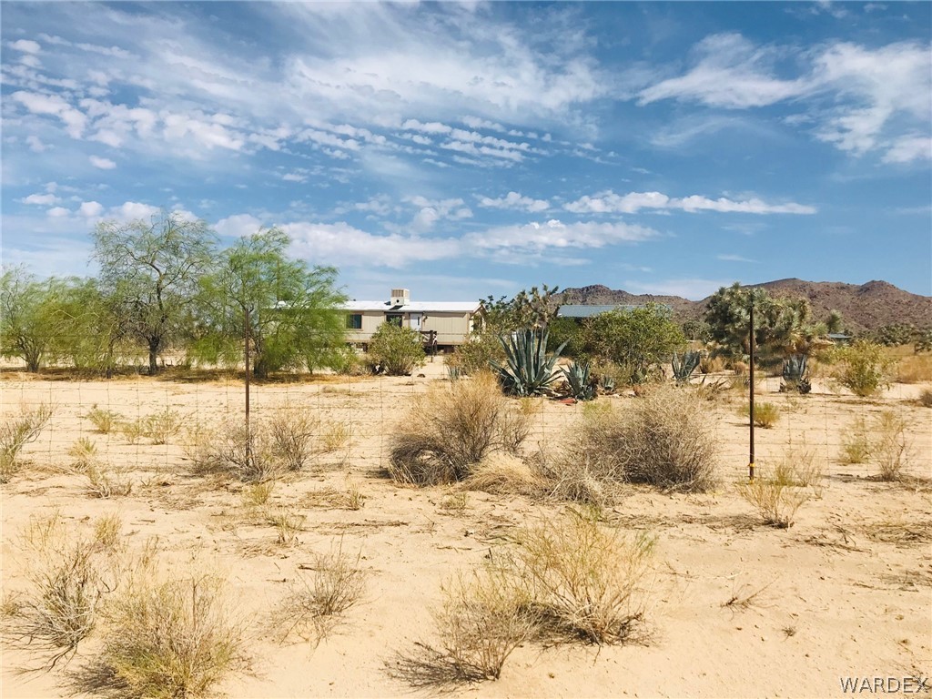 11754 Alan Road Yucca, AZ 86438 - Photo 1 of 19