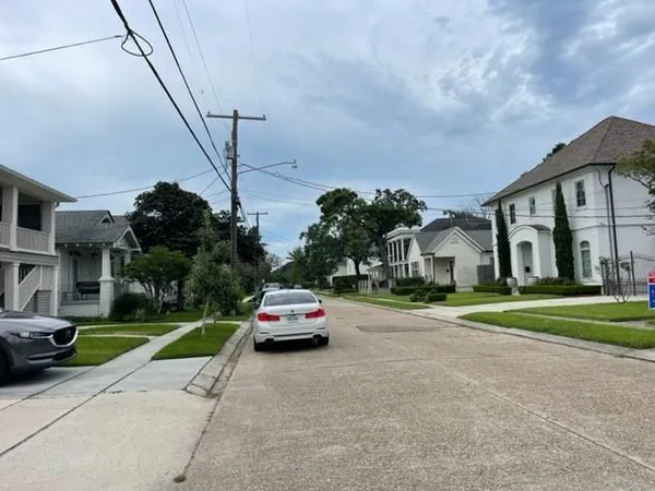 $2,000 | 306 Elmeer Avenue, Metairie, LA 70005