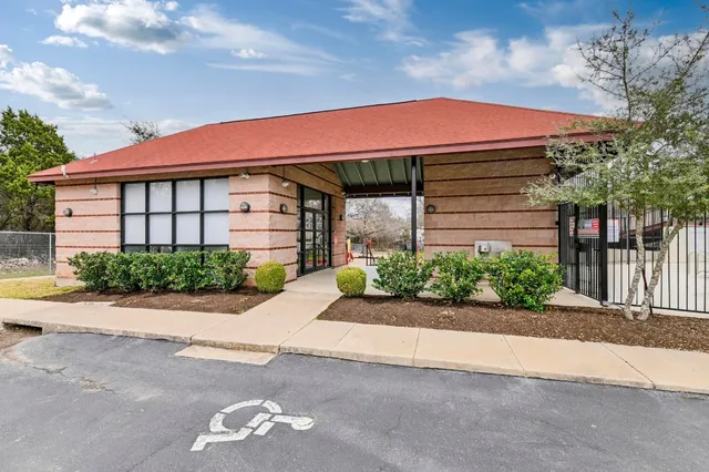 $539,000 | 1212 Cardinal Lane, Round Rock, TX 78681