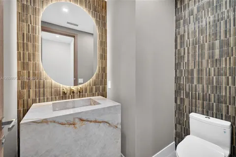 $13,995,000 | 700 Southwest 12th Avenue, Fort Lauderdale, FL 33312