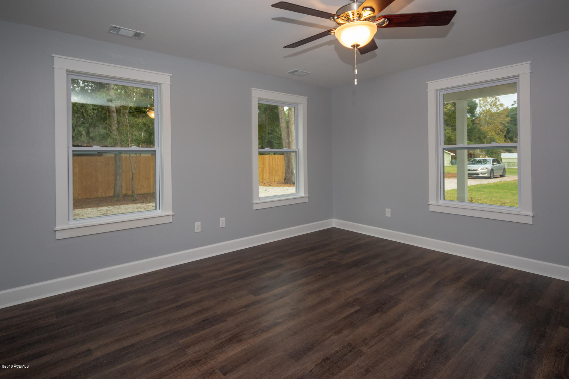 23 Wiggins Road Beaufort, SC 29907 - Photo 9 of 20 Master Bedroom