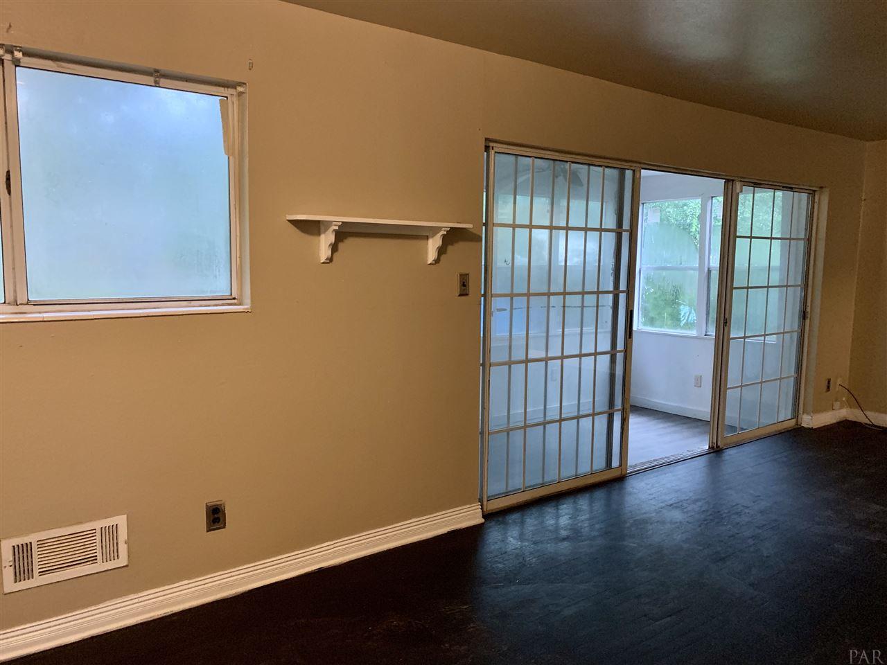 1005 East Montclair Road Pensacola, FL 32505 - Photo 5 of 9 Gallery Image 5