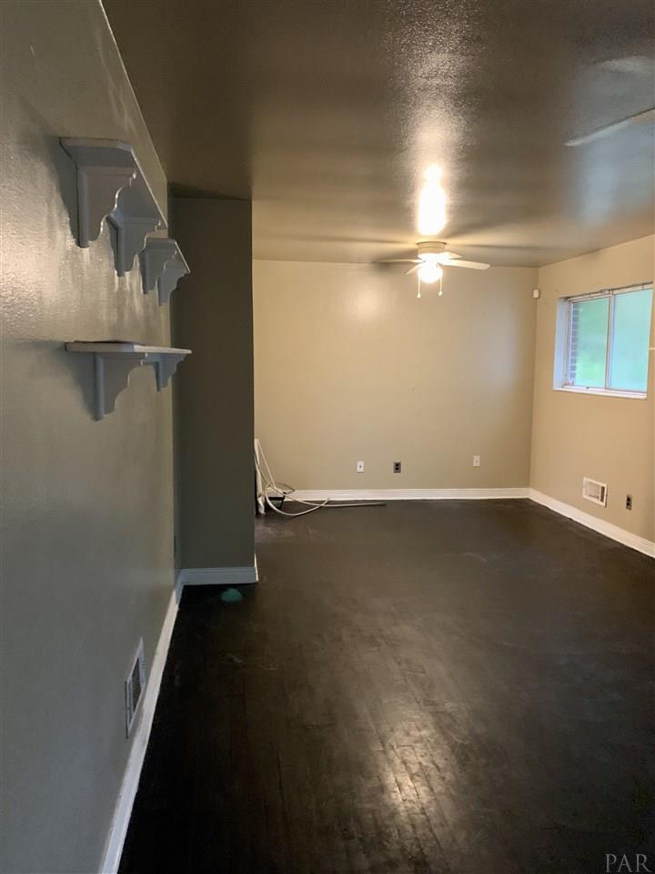 1005 East Montclair Road Pensacola, FL 32505 - Photo 7 of 9 Gallery Image 7