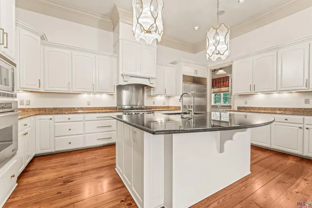 $1,630,000 | 2611 Cedar Lodge Drive, Baton Rouge, LA 70809