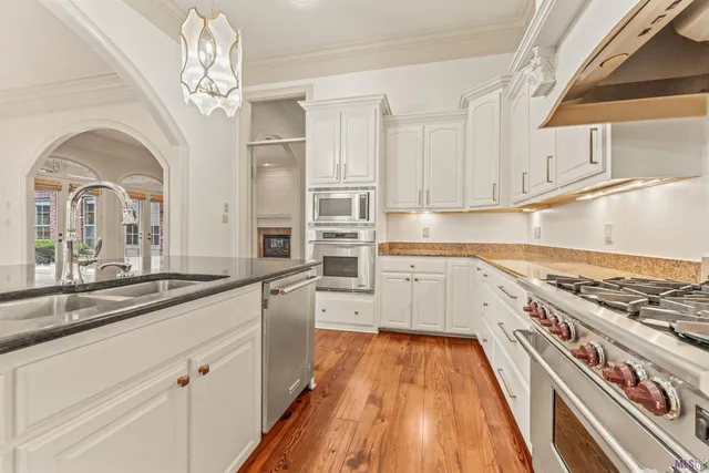 $1,630,000 | 2611 Cedar Lodge Drive, Baton Rouge, LA 70809