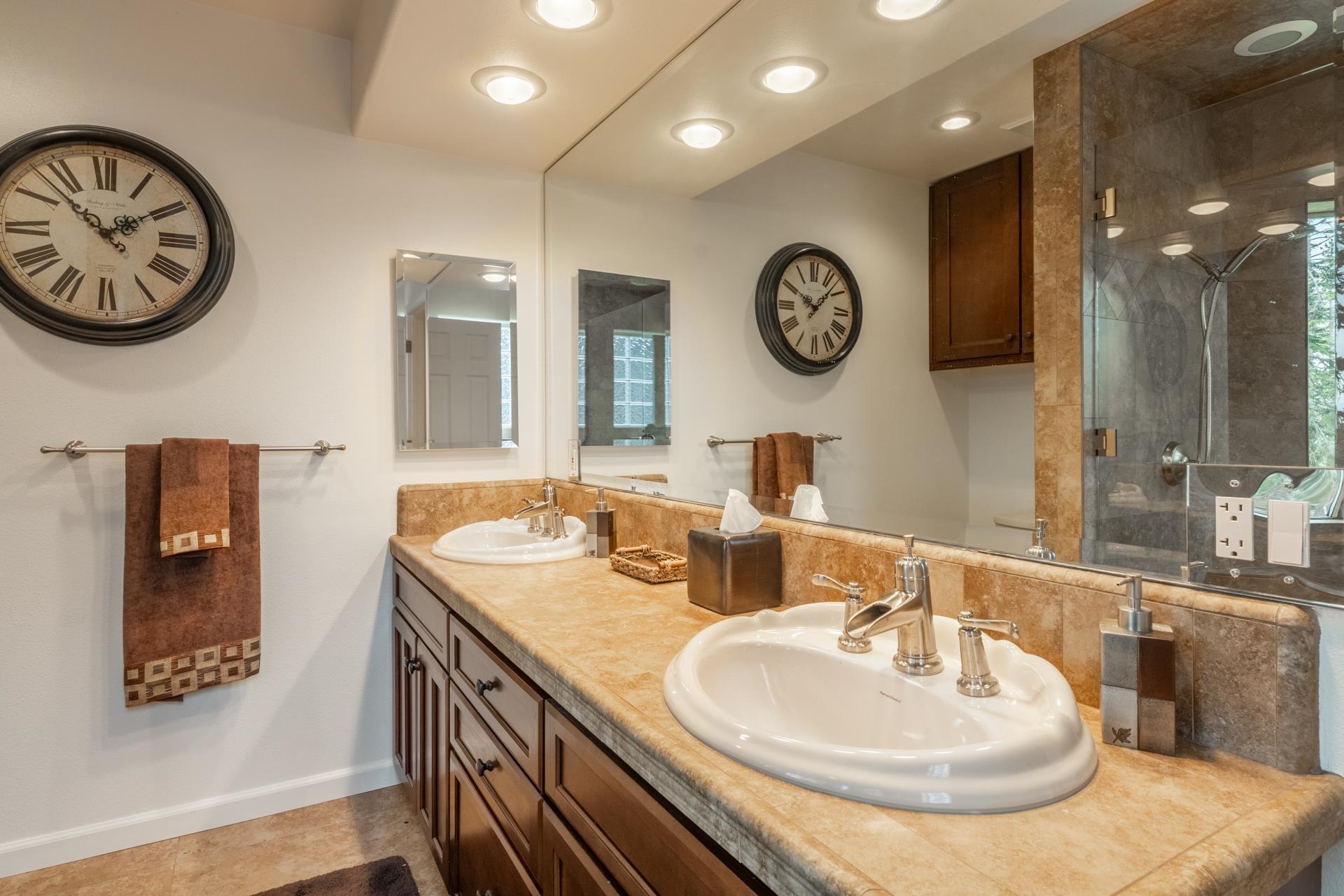 236 Davison Road Mammoth Lakes, CA 93546 - Photo 21 of 49 a bathroom with a sink and a mirror