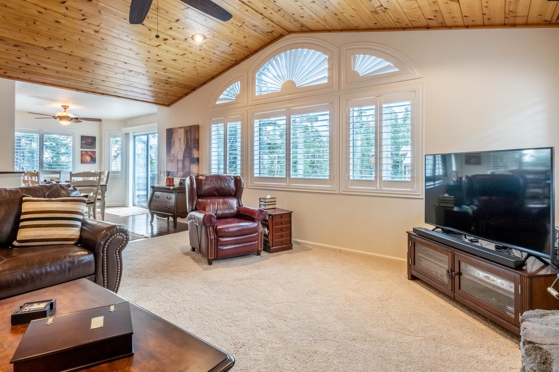 236 Davison Road Mammoth Lakes, CA 93546 - Photo 4 of 49 a living room with furniture and a flat screen tv