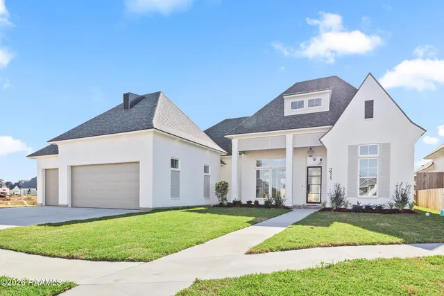 $749,000 | 211 Sabal Grv Lane, Youngsville, LA 70592