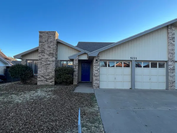 $1,800 | 5221 84th Street, Lubbock, TX 79424