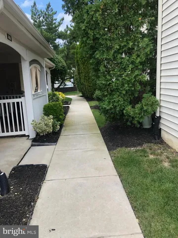 a view of back yard of the house