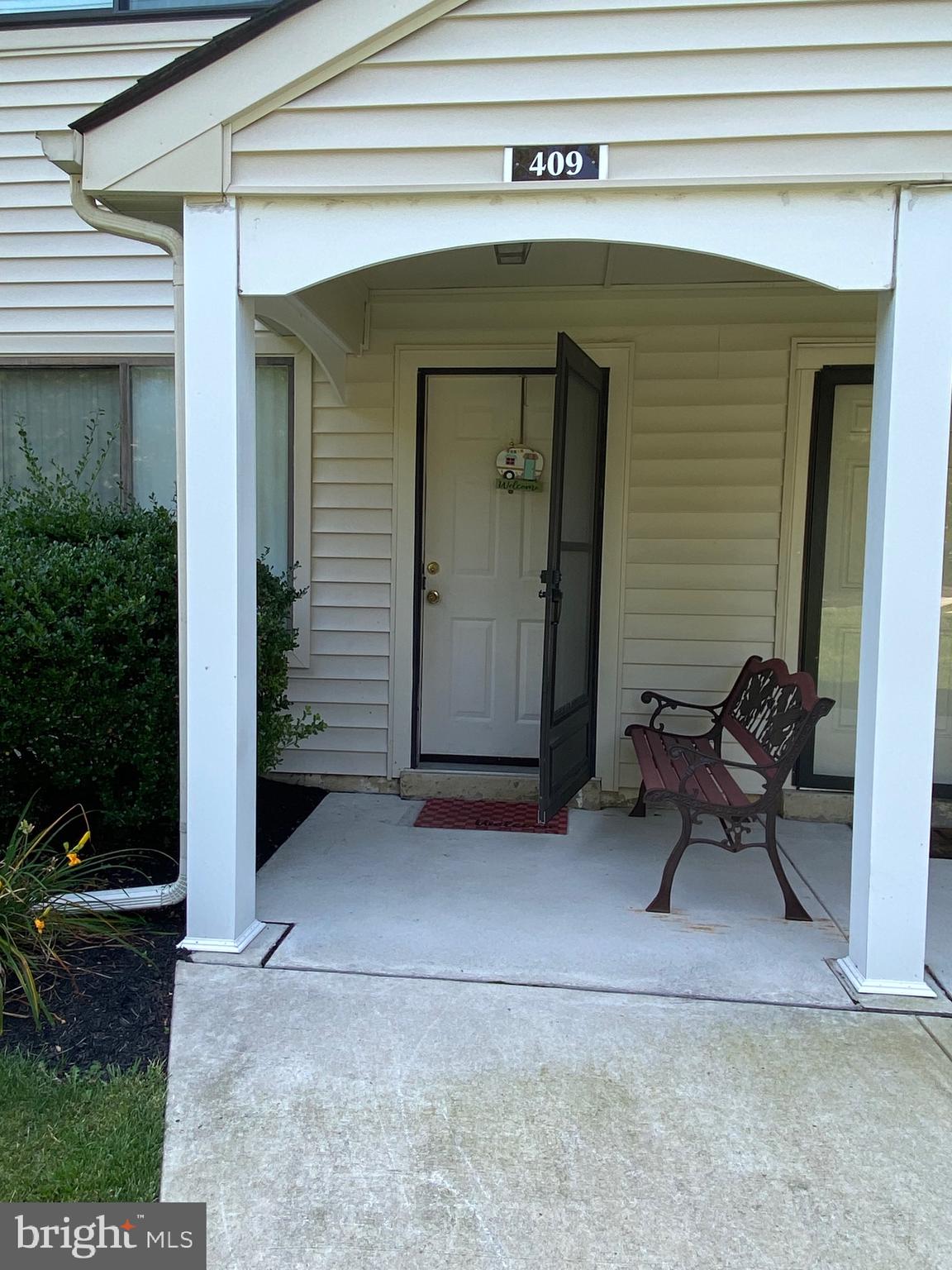 409 Gregorys Way Voorhees, NJ 08043 - Photo 7 of 37 Entrance