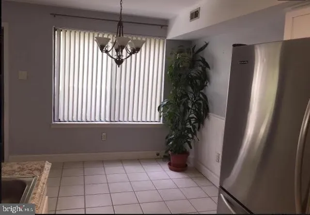 a view of entryway and balcony