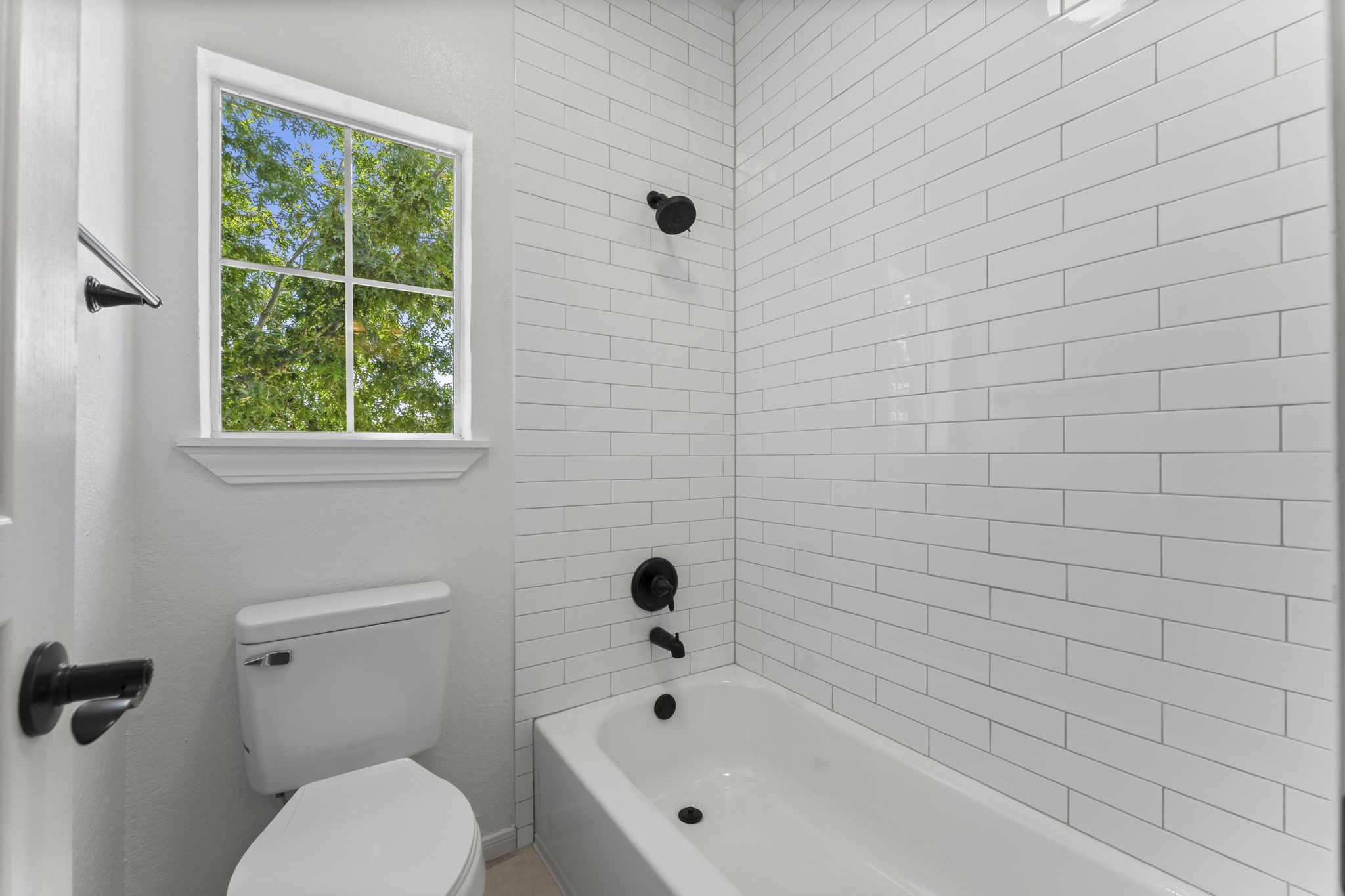 19218 Country Village Drive Spring, TX 77388 - Photo 23 of 30 a bathroom with a bathtub