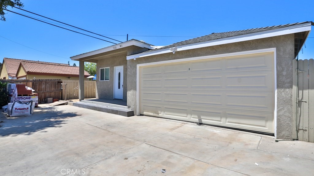 1246 South Baker Street Santa Ana, CA 92707 - Photo 3 of 19 a backyard of a house
