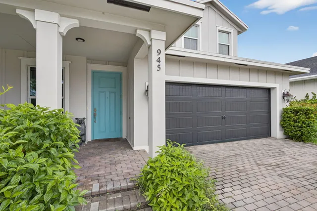 $619,000 | 945 Wandering Willow Way, Loxahatchee, FL 33470