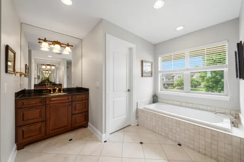 $659,900 | 642 Eagleton Drive, Unit 5528, Geneva, WI 53147