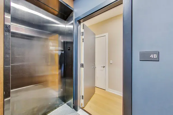 $875,000 | 5114 South Kenwood Avenue, Unit 4B, Chicago, IL 60615